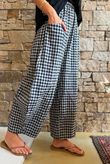 Nonni Gingham Relaxed Barrel Pant Black Grey